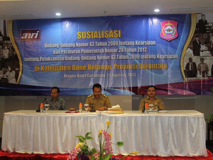 BUPATI BONE BOLANGO SERUKAN REVITALISASI KEARSIPAN DI SKPD