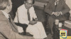 Arsip Foto PM. Sutan Syahrir dan Mr. Michiels van Verduynen serta PM. Belanda Dr. W. Drees saat berdiskusi masalah Politik Indonesia di Istana. 18 Januari 1949.  Sumber : ANRI. RVD Batavia No. 1980